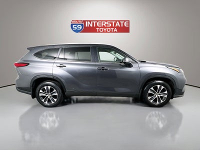 2023 Toyota Highlander Base
