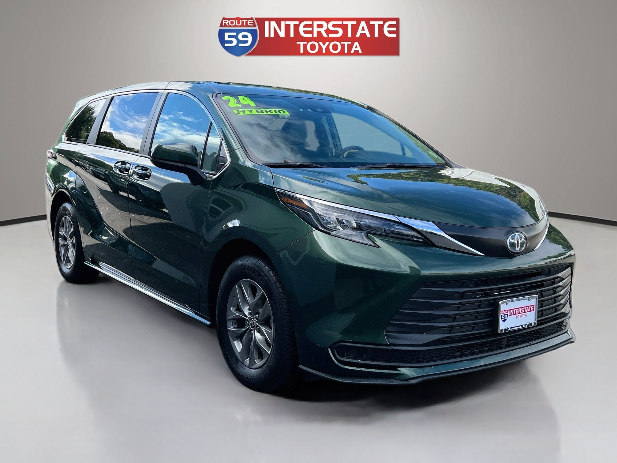 2024 Toyota Sienna LE