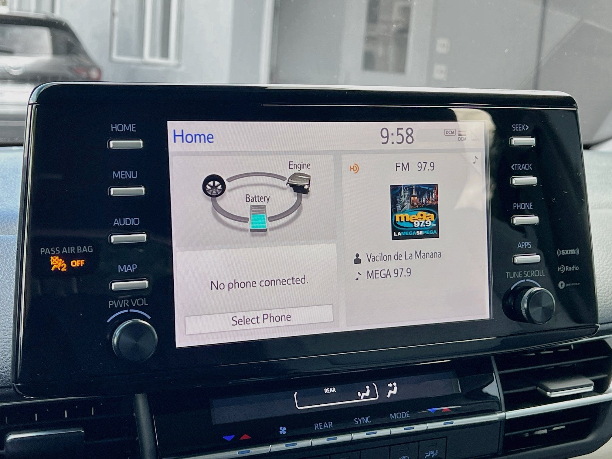 2024 Toyota Sienna LE