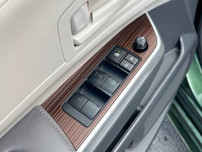 2024 Toyota Sienna LE