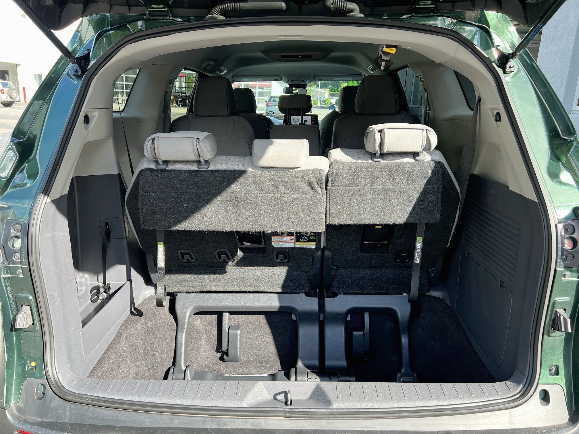 2024 Toyota Sienna LE