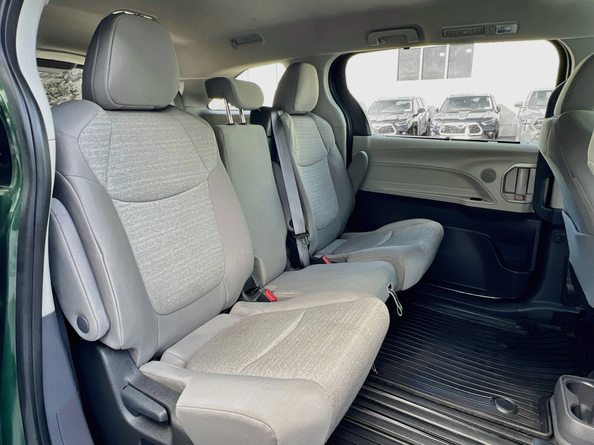 2024 Toyota Sienna LE