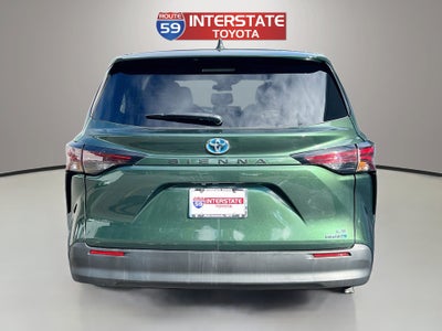 2024 Toyota Sienna LE