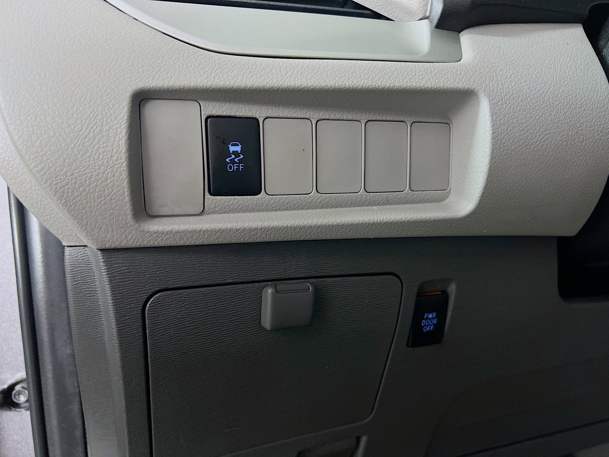 2020 Toyota Sienna Base