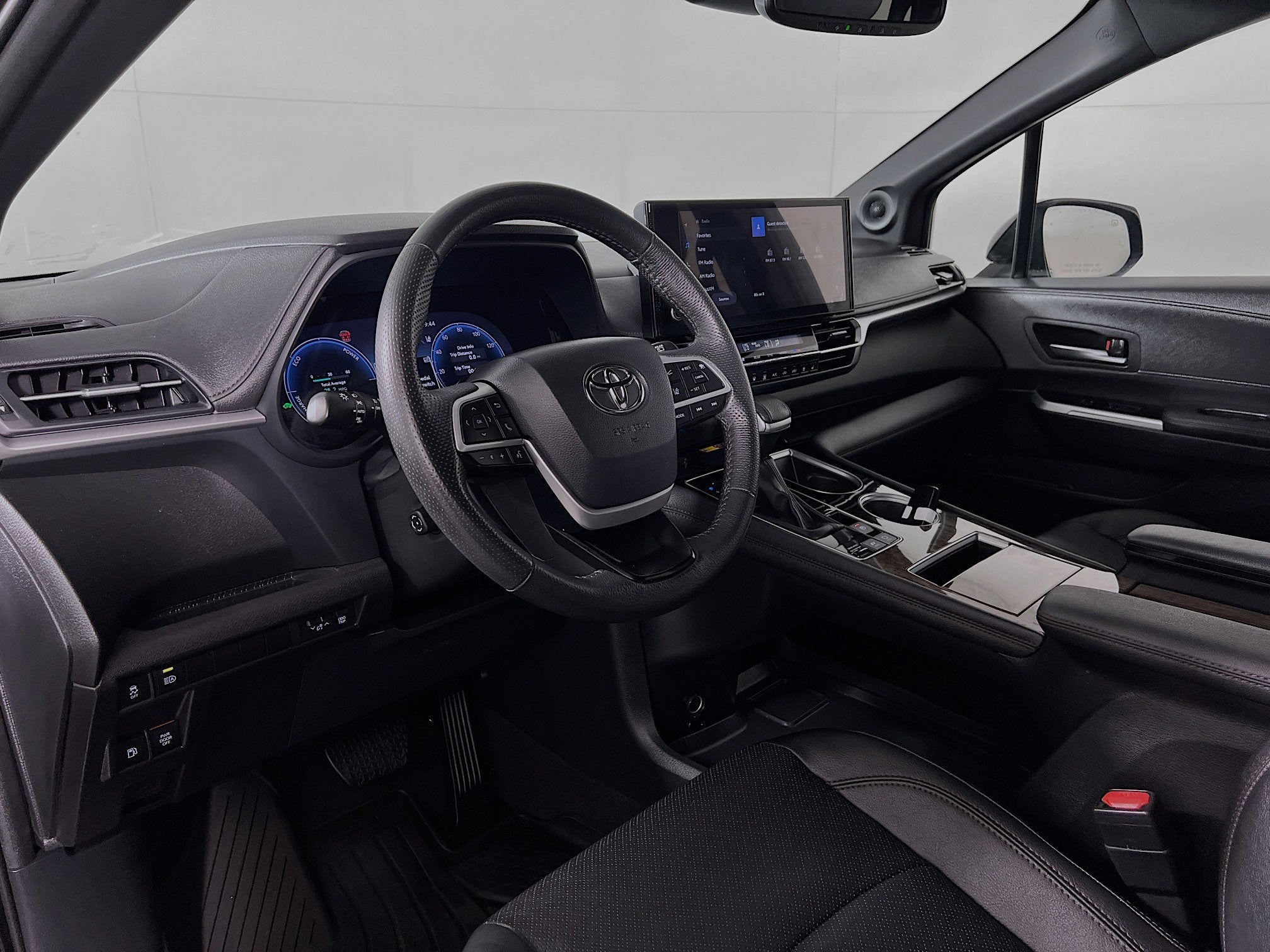 2025 Toyota Sienna Limited