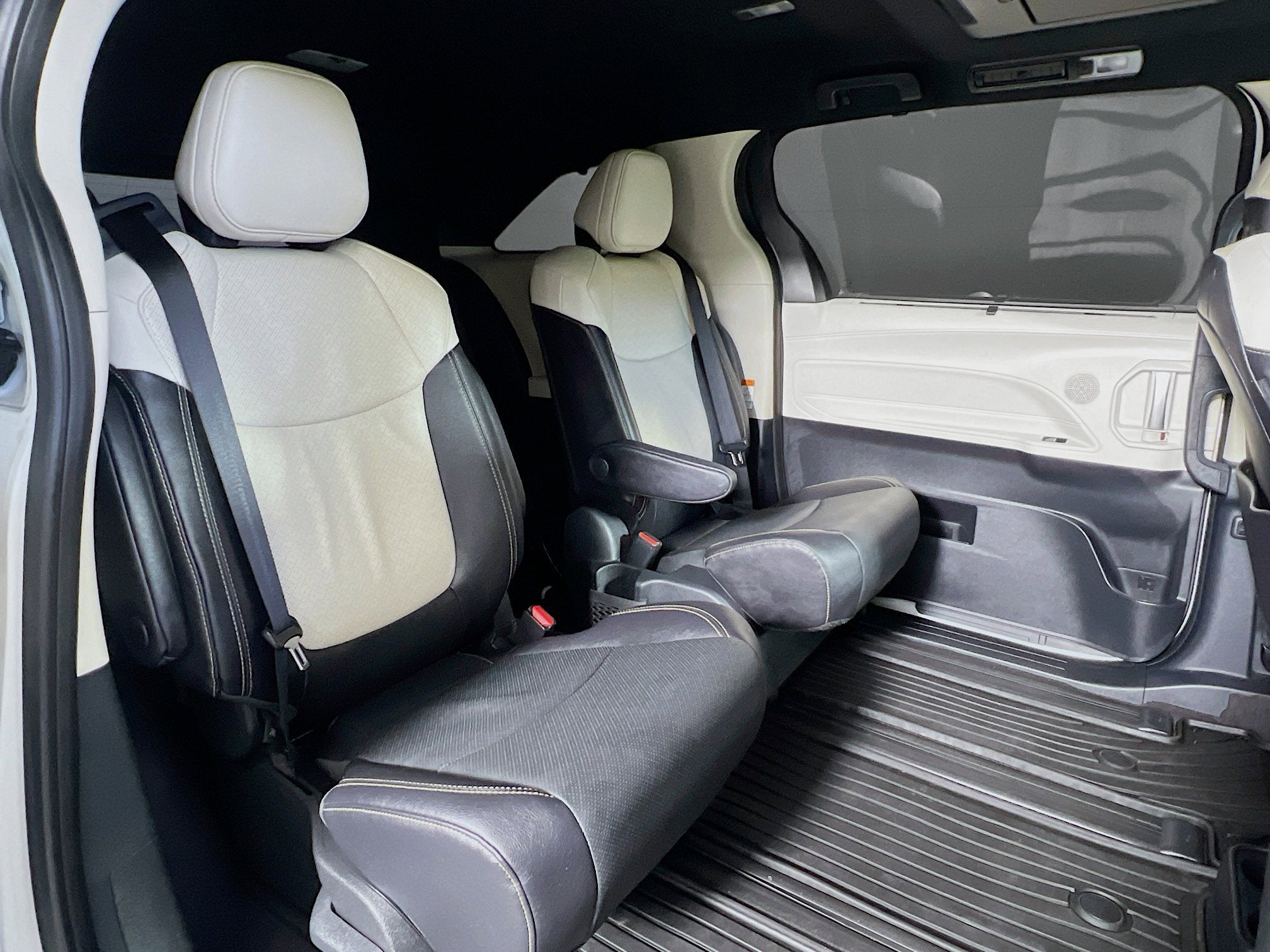 2025 Toyota Sienna Limited