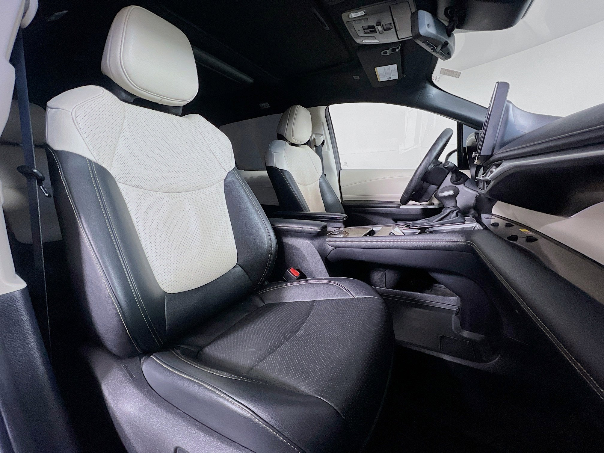 2025 Toyota Sienna Limited