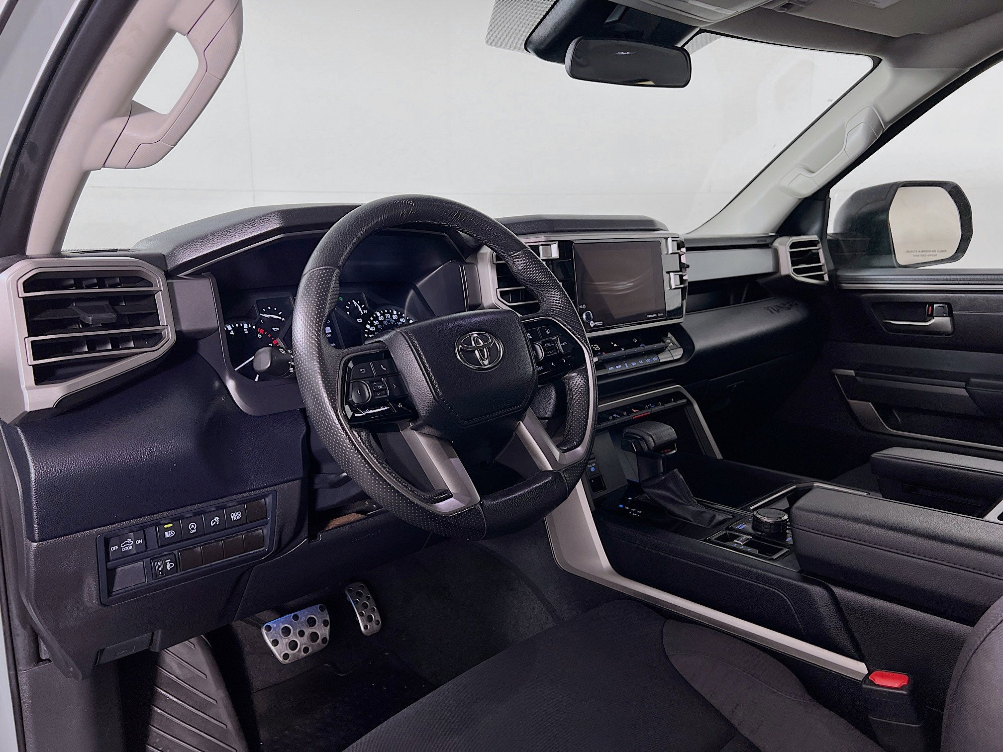 2024 Toyota Tundra 4WD SR5