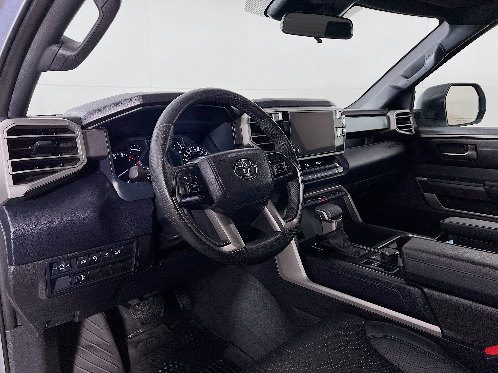 2025 Toyota Tundra 4WD SR5