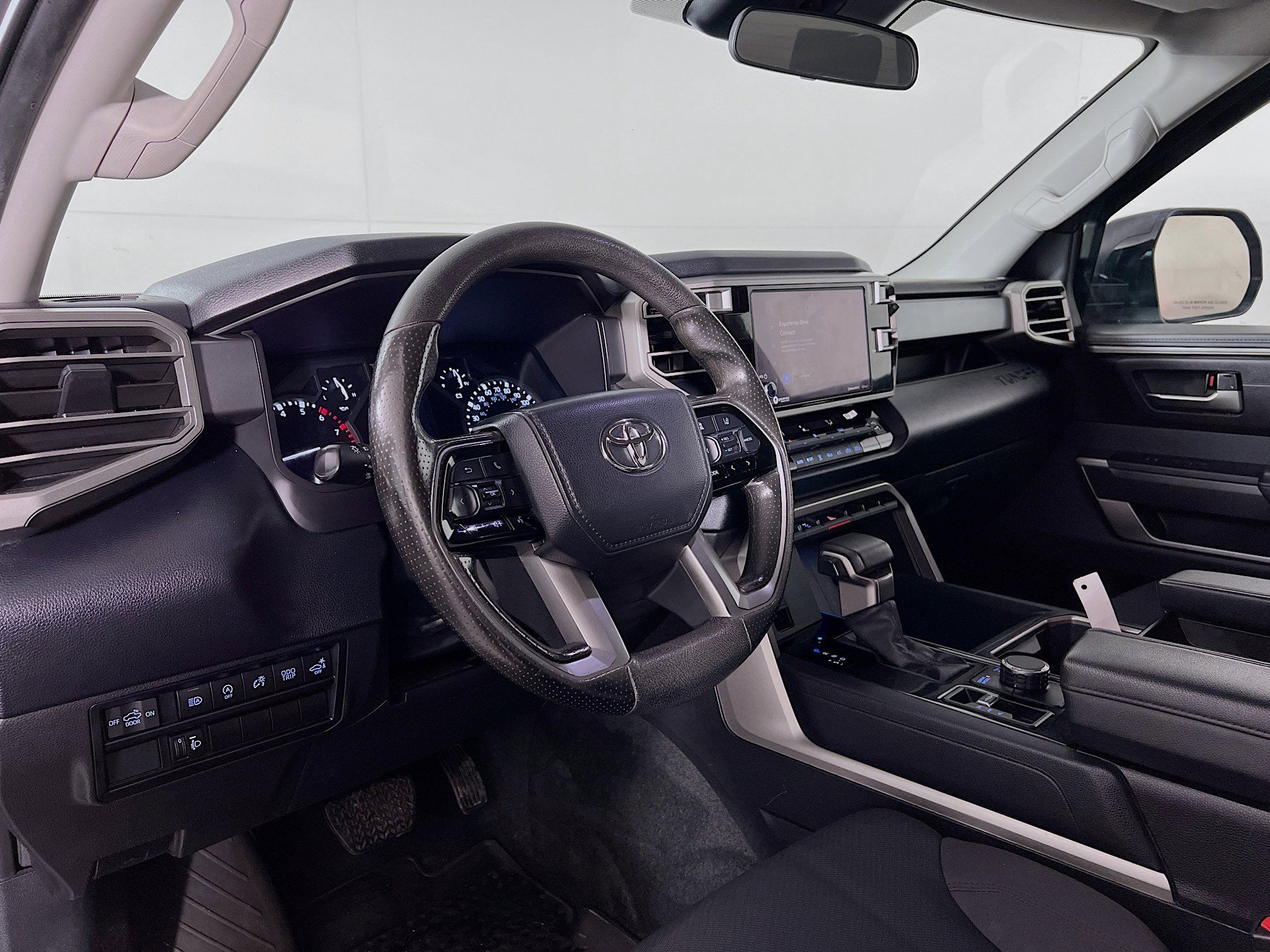 2023 Toyota Tundra 4WD SR5