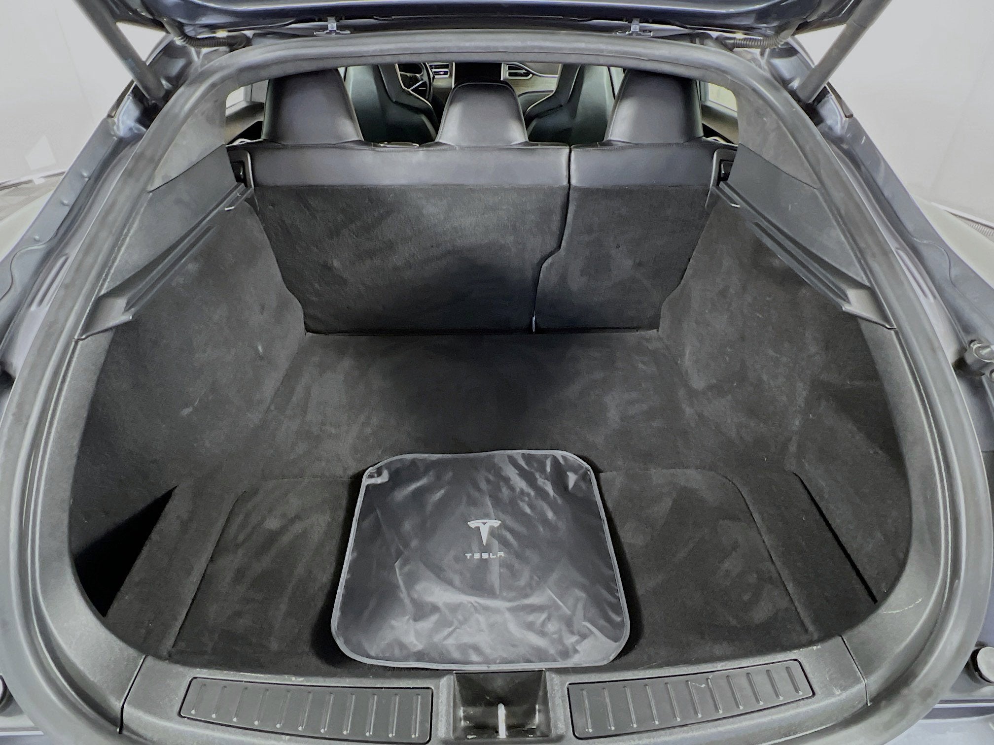 2015 Tesla Model S Base