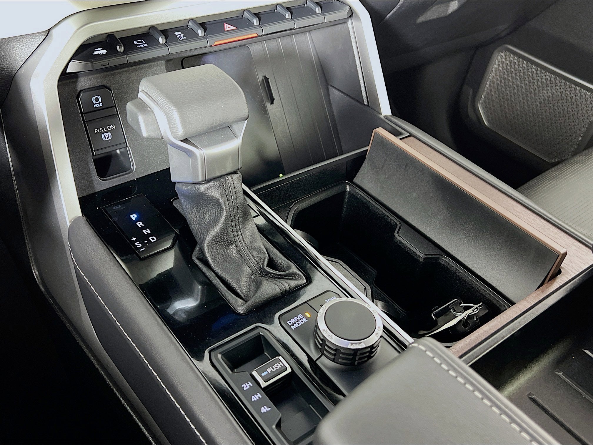 2025 Toyota Sequoia Base