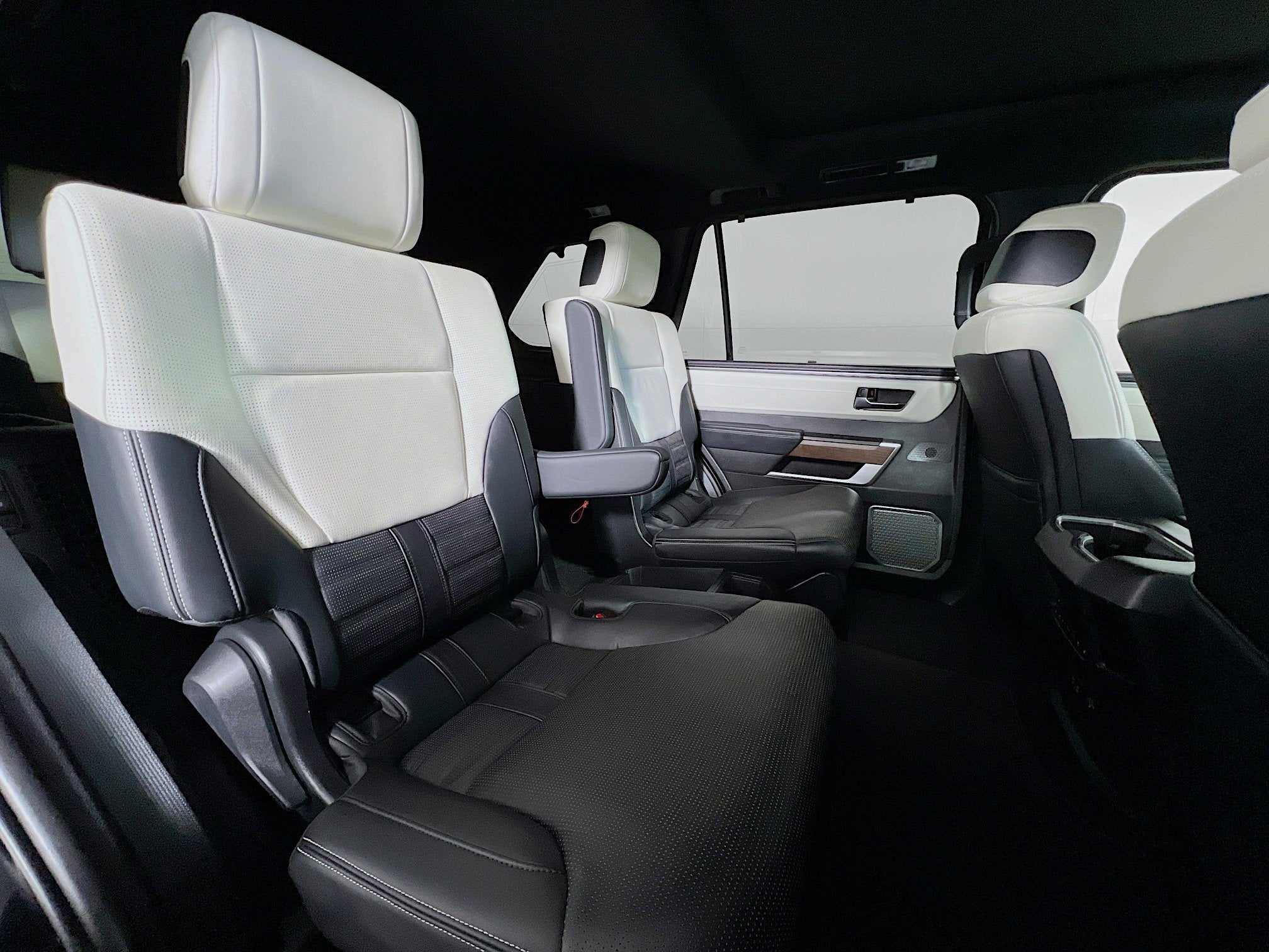 2025 Toyota Sequoia Base