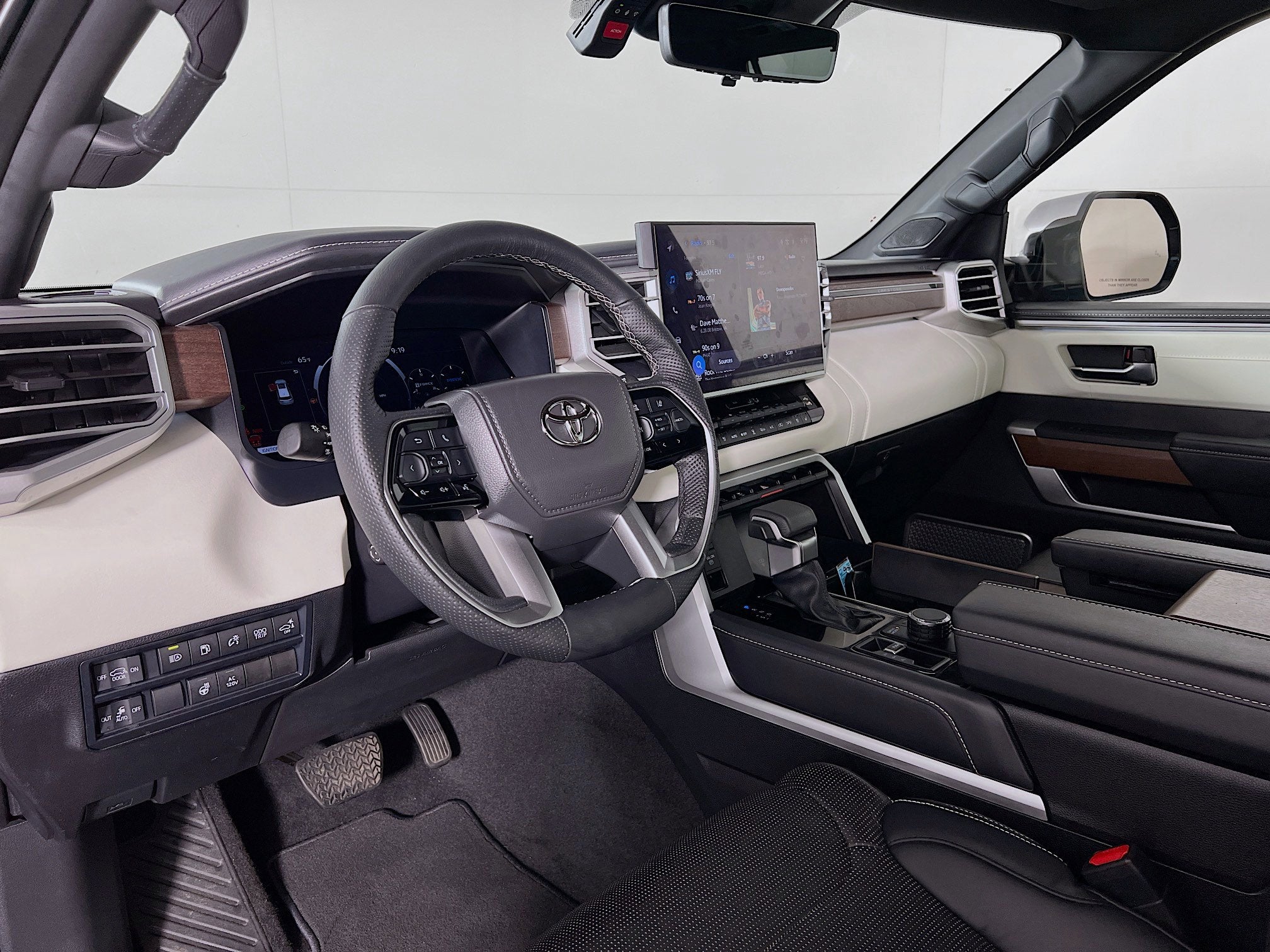 2025 Toyota Sequoia Base