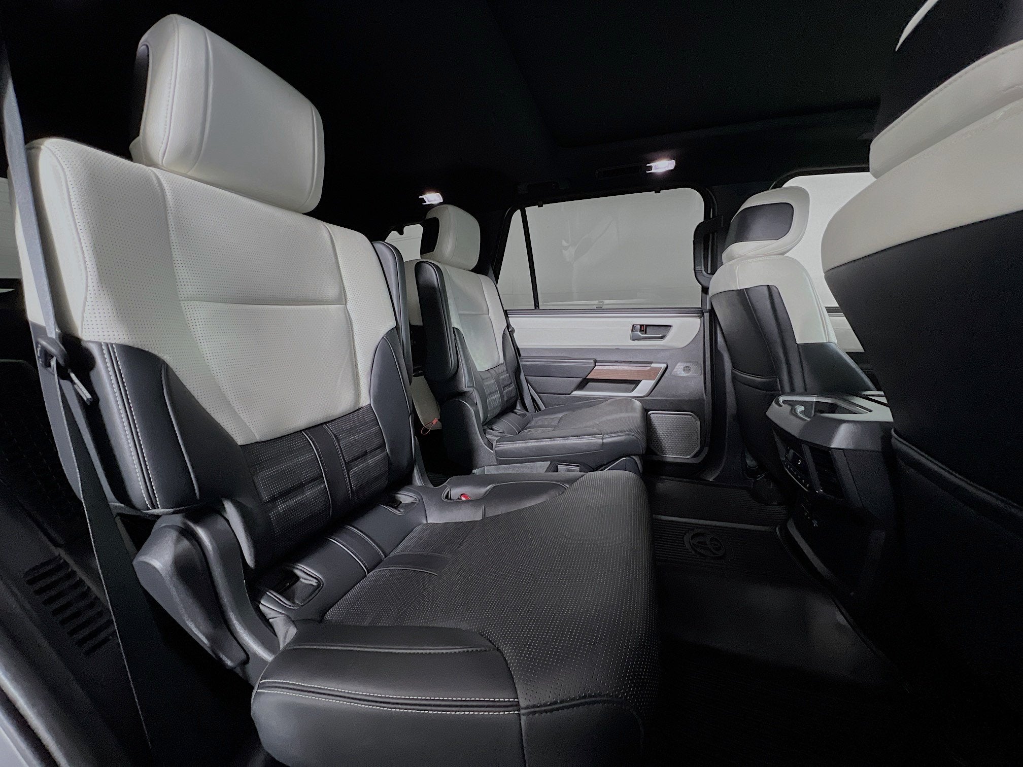 2025 Toyota Sequoia Base