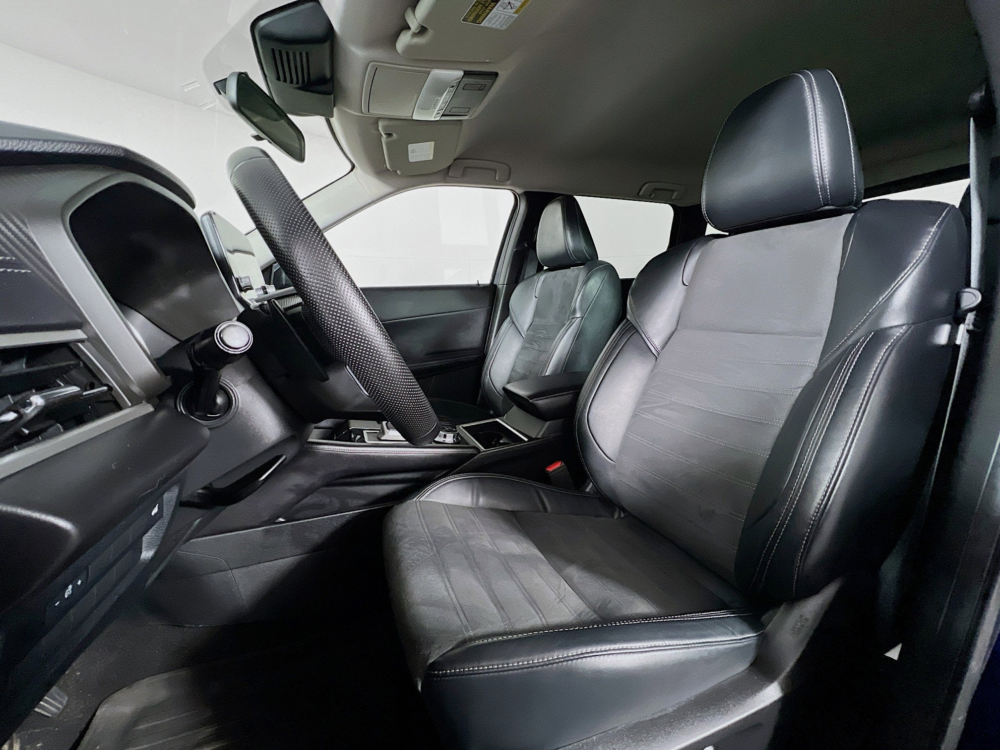 2022 Mitsubishi Outlander Base