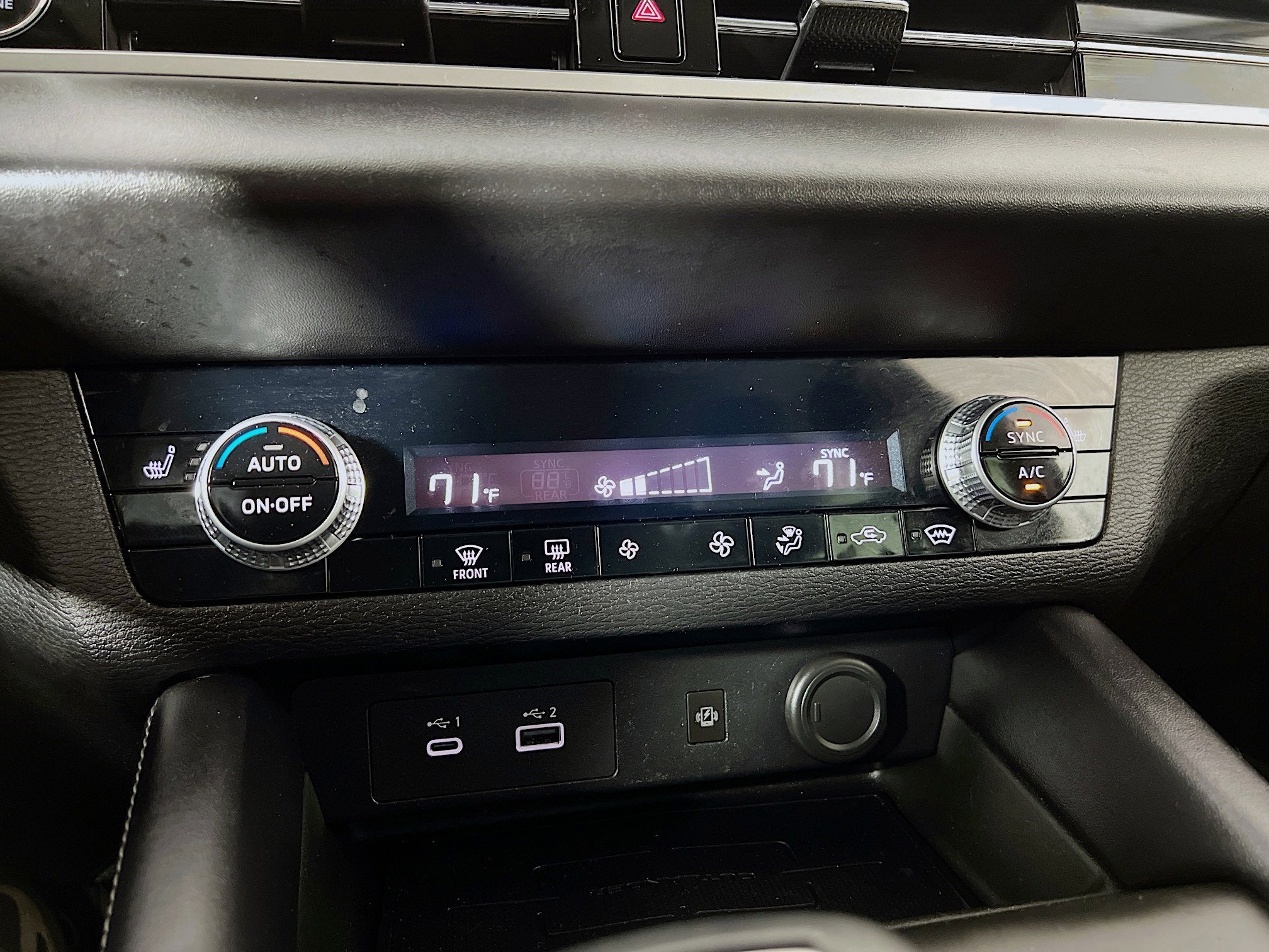 2022 Mitsubishi Outlander Base