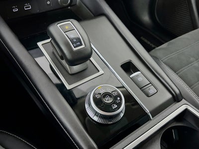 2022 Mitsubishi Outlander Base