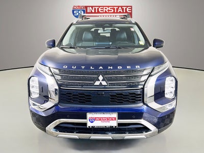 2022 Mitsubishi Outlander Base