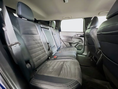 2022 Mitsubishi Outlander Base