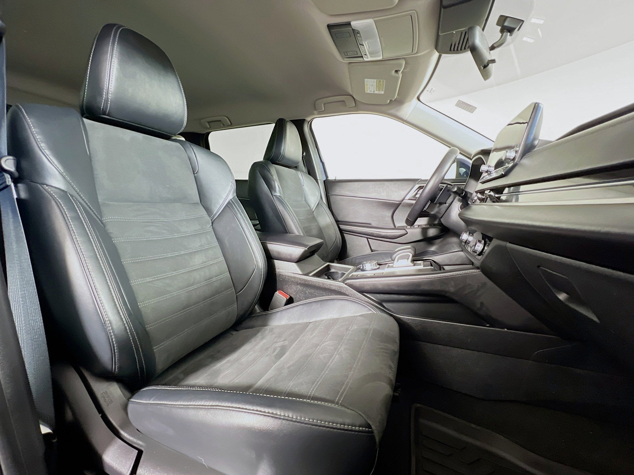 2022 Mitsubishi Outlander Base