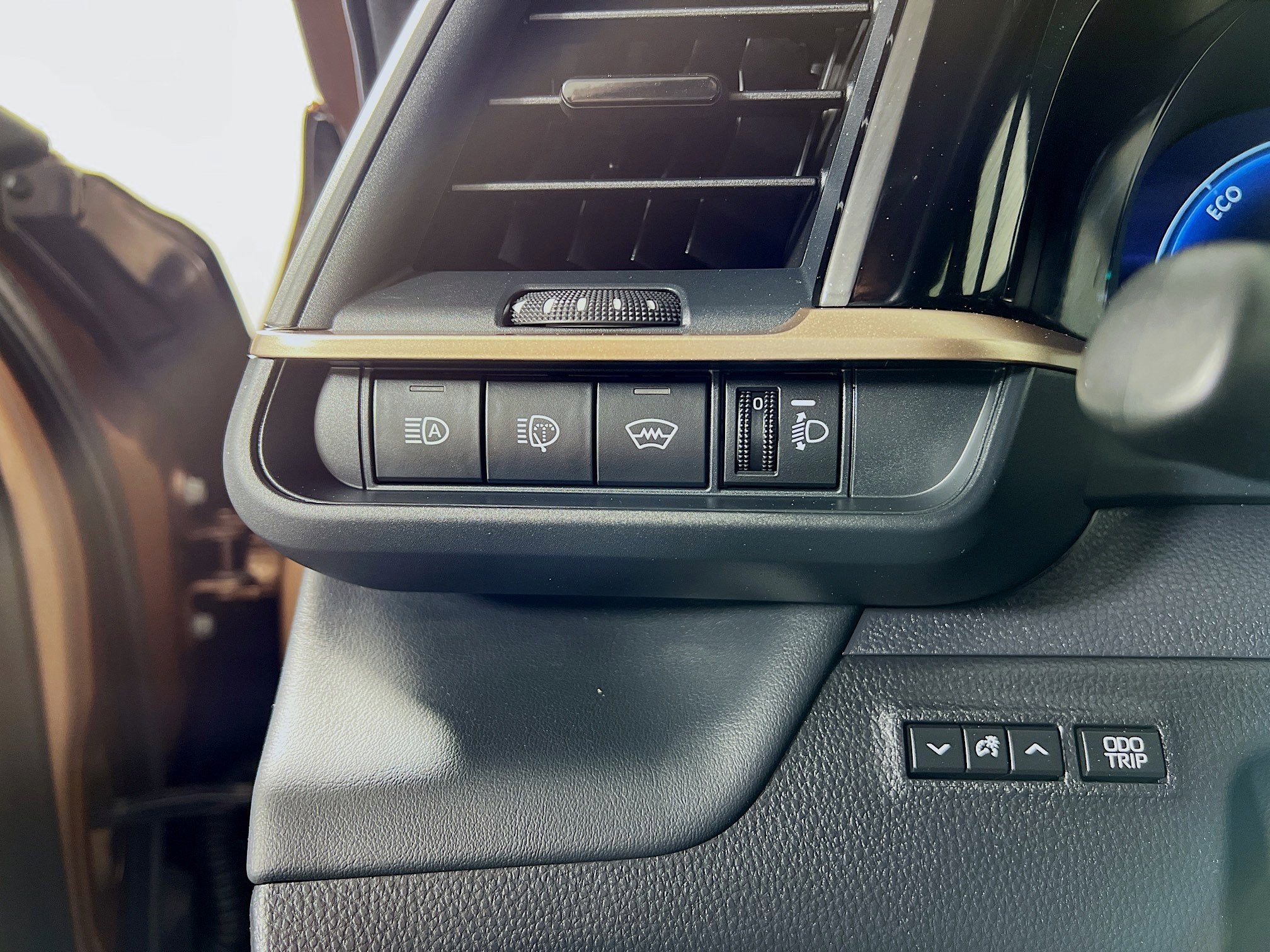 2025 Toyota Crown Signia Base