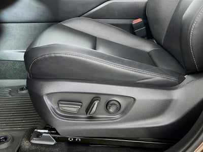 2025 Toyota Crown Signia Base