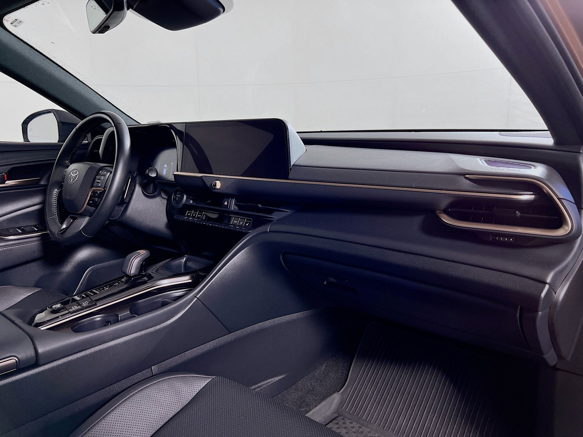 2025 Toyota Crown Signia Base