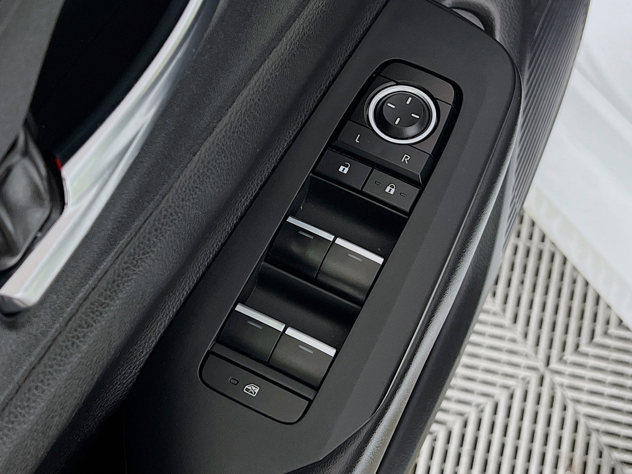 2023 Toyota Prius Prime XSE
