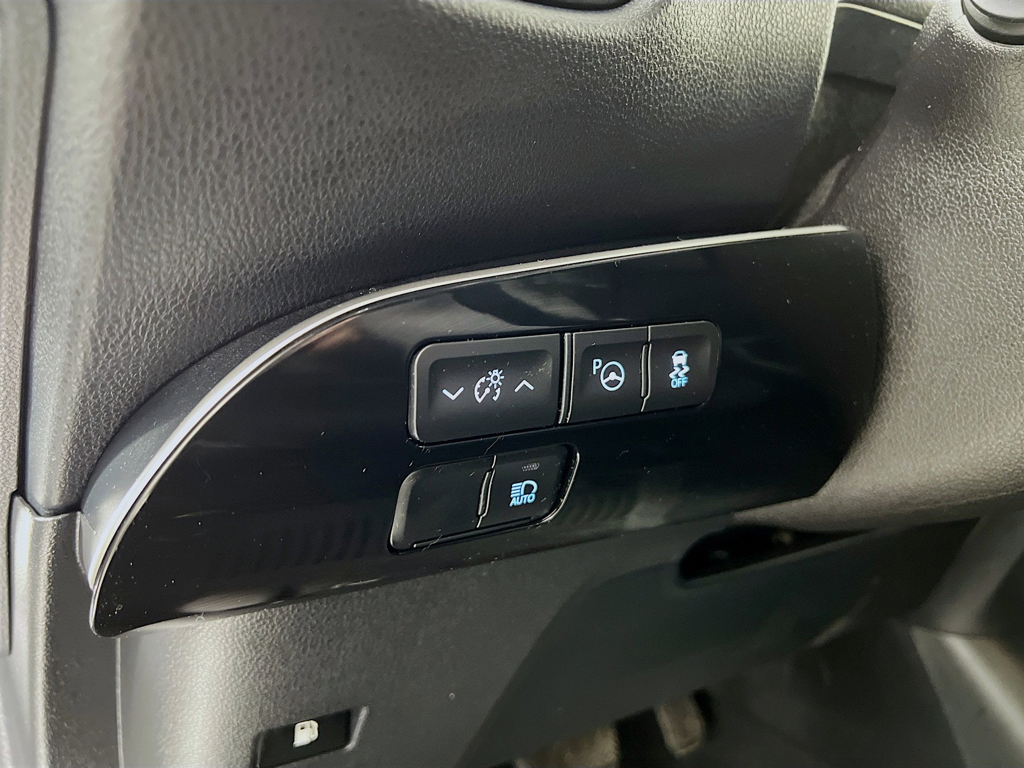 2022 Toyota Prius LE