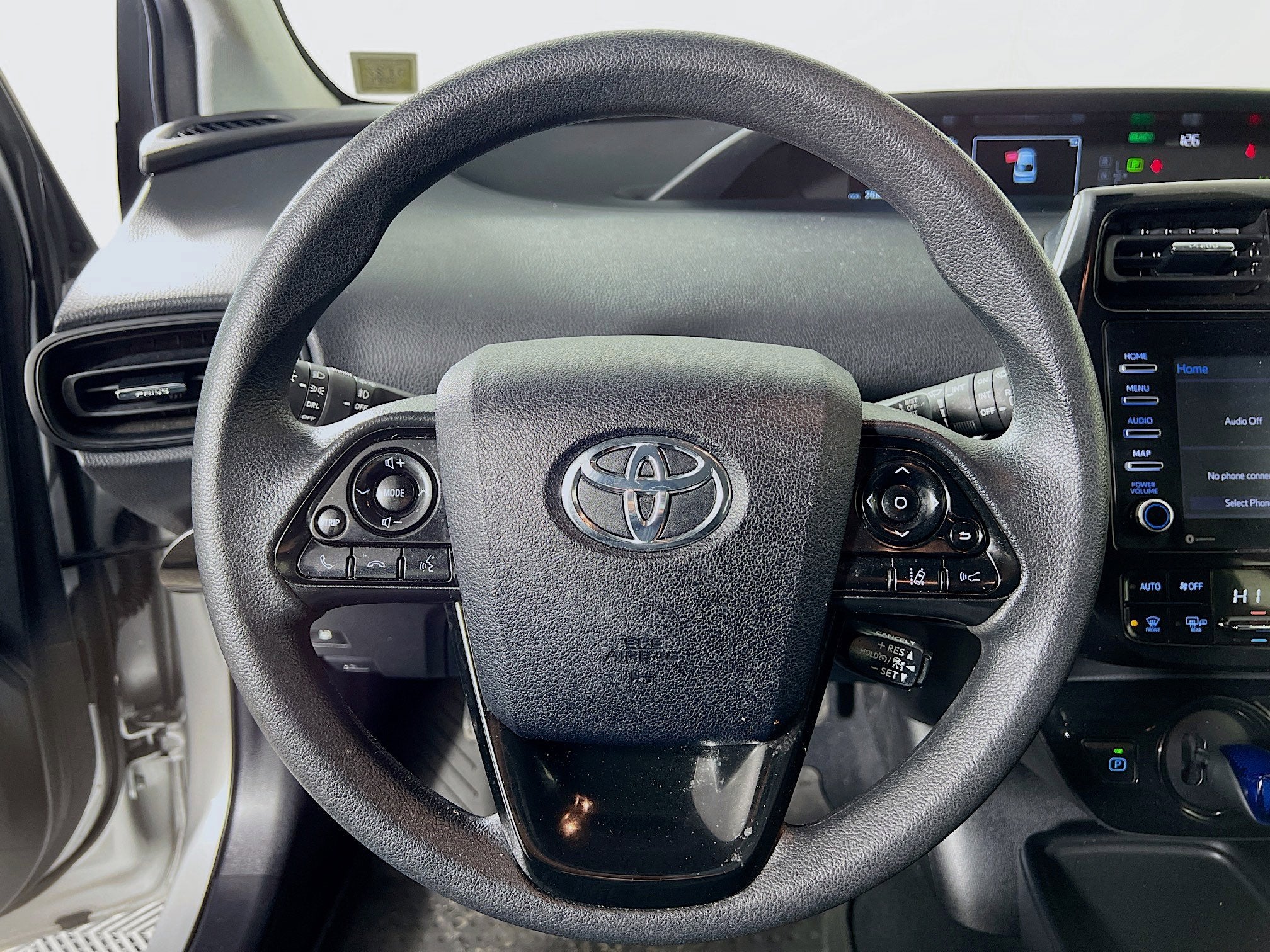 2022 Toyota Prius LE