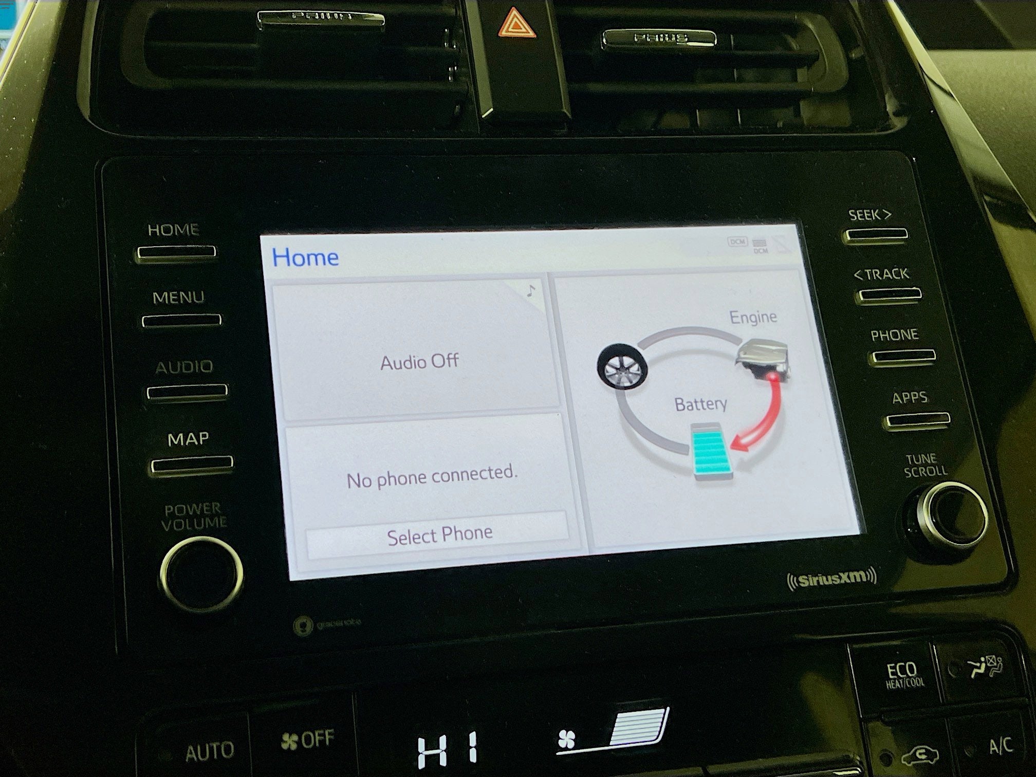 2022 Toyota Prius LE