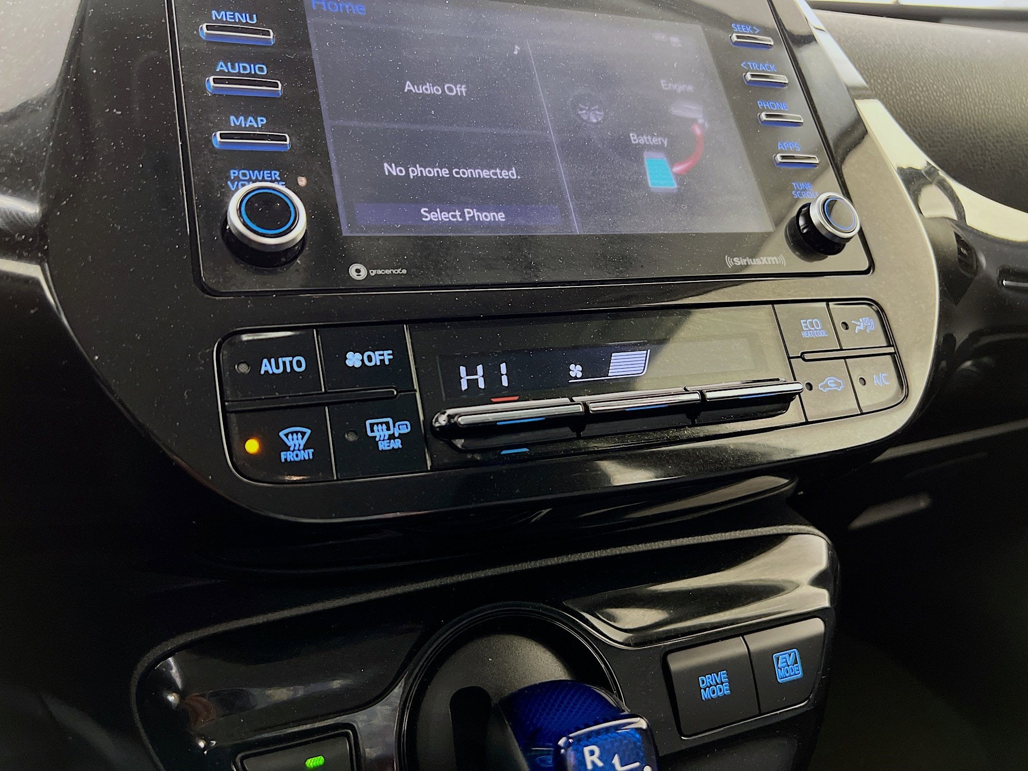 2022 Toyota Prius LE