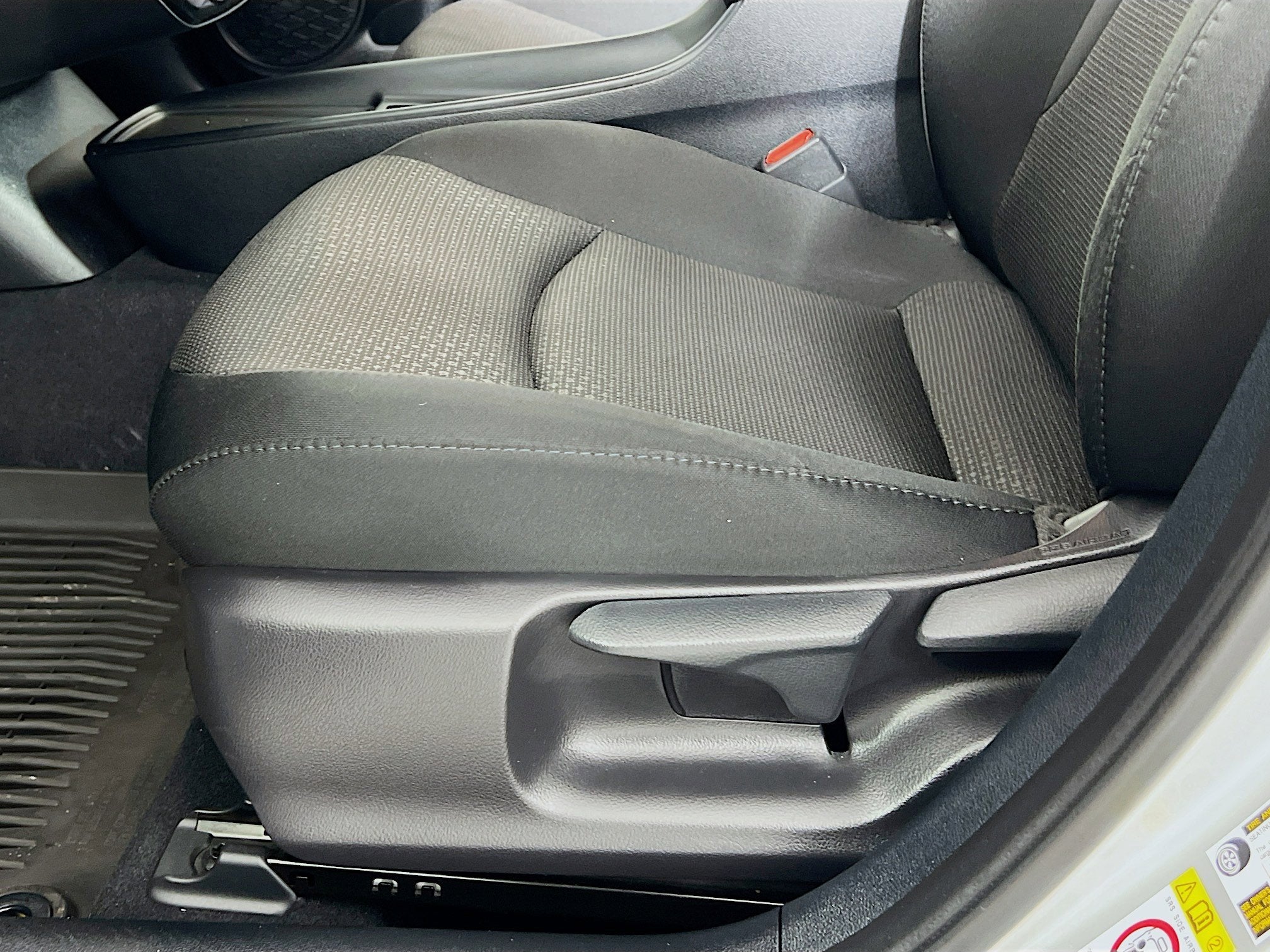 2022 Toyota Prius LE