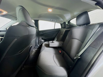 2022 Toyota Prius LE