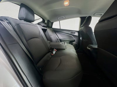 2022 Toyota Prius LE