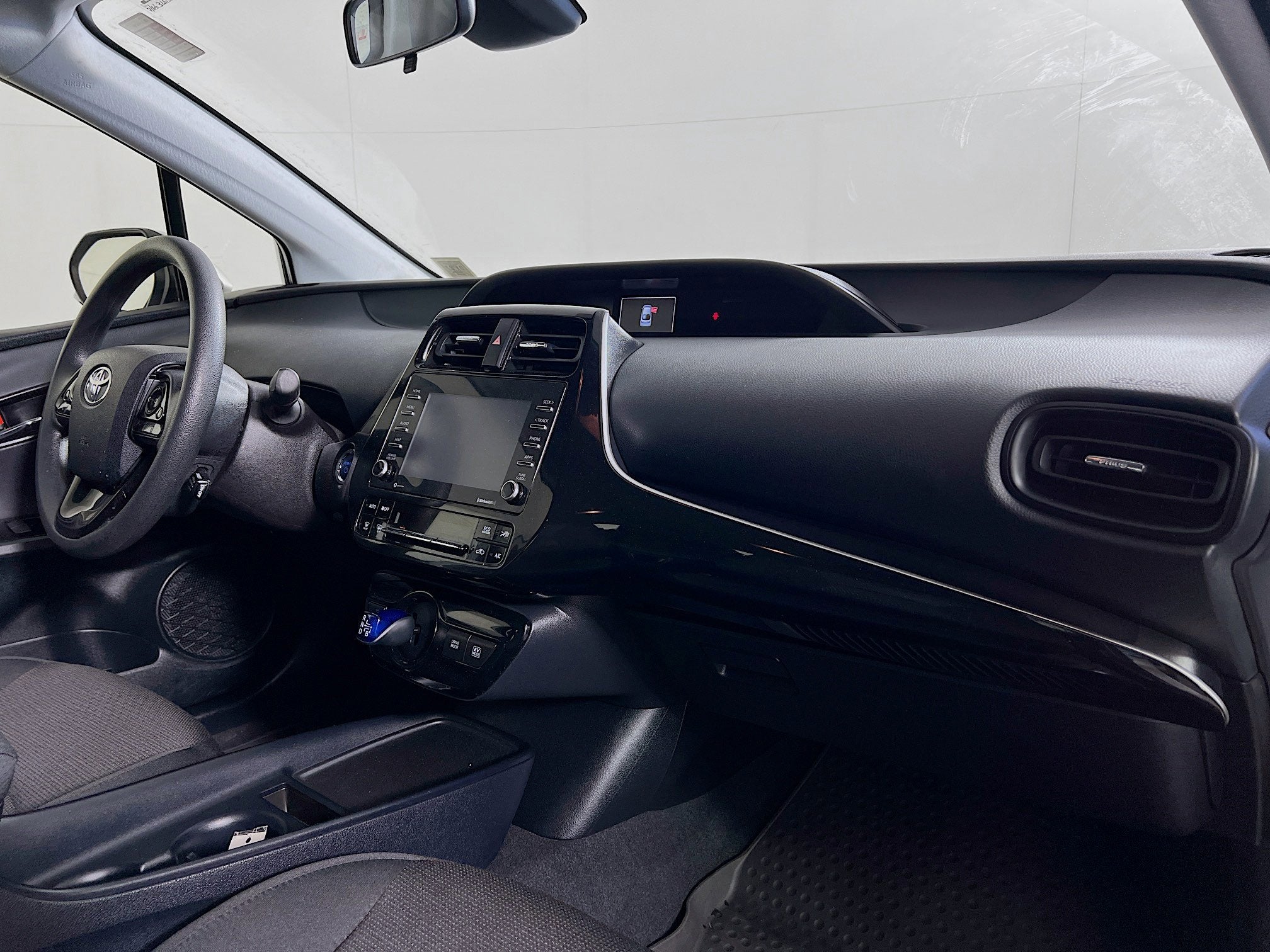 2022 Toyota Prius LE