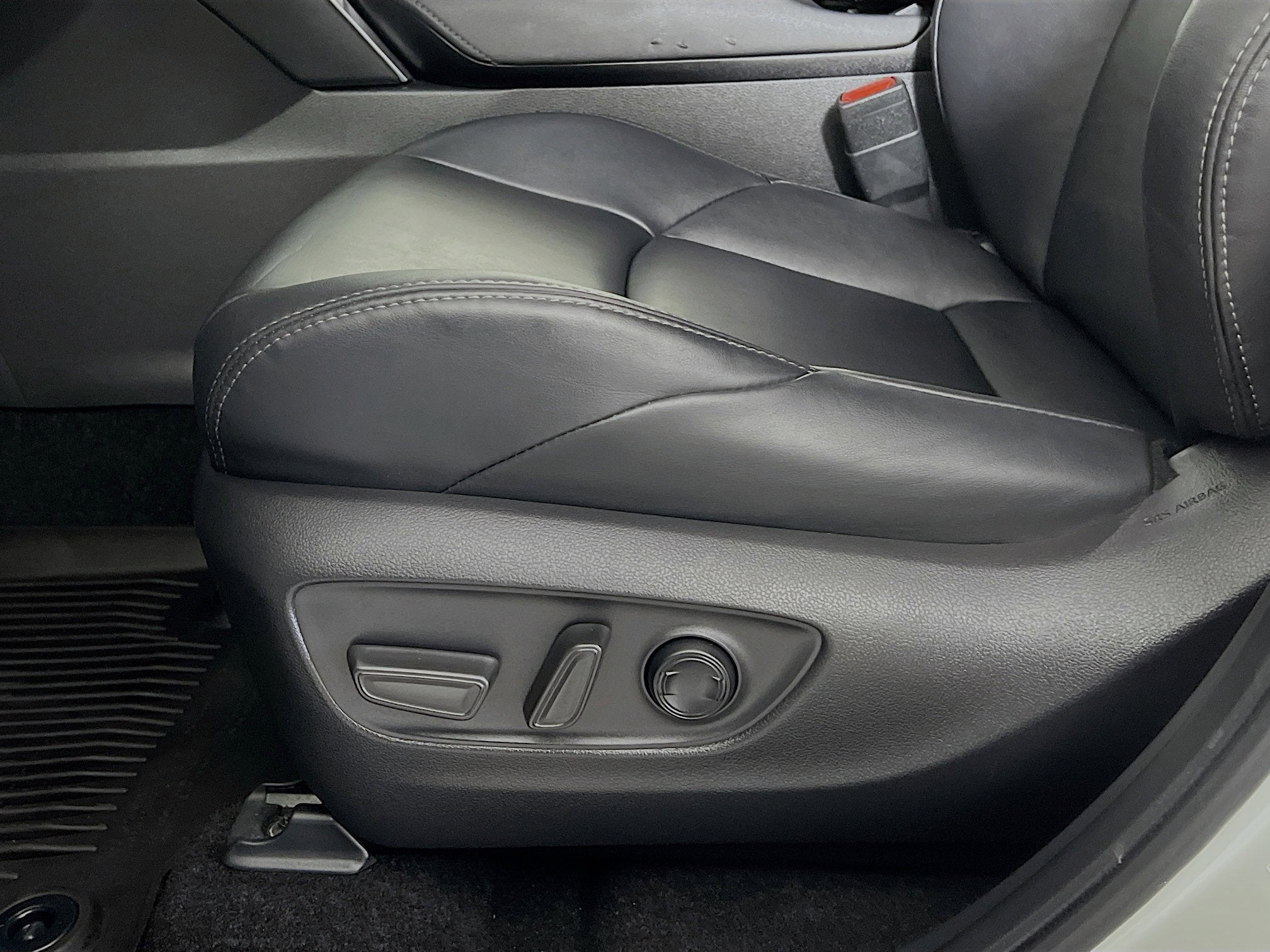 2022 Toyota Venza Base