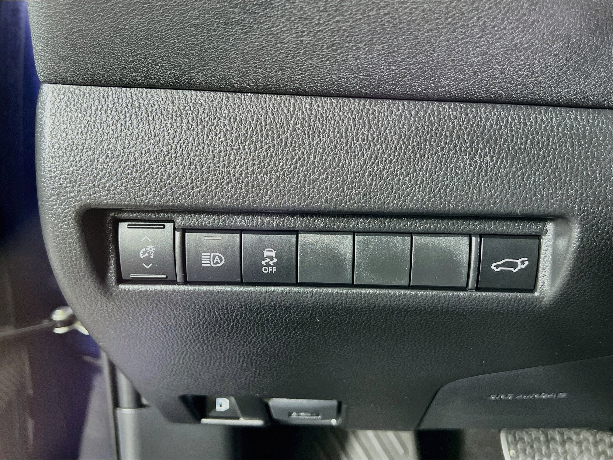 2023 Toyota Venza Base