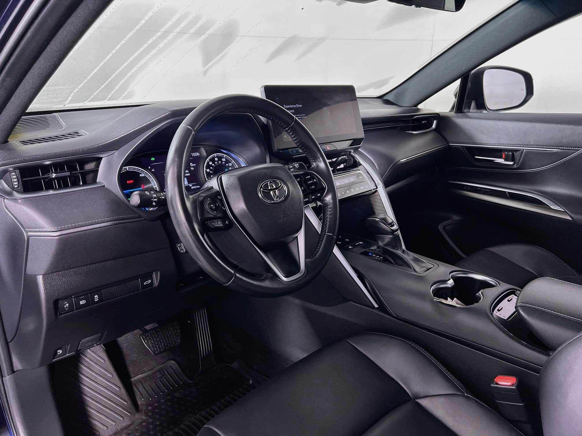 2023 Toyota Venza Base