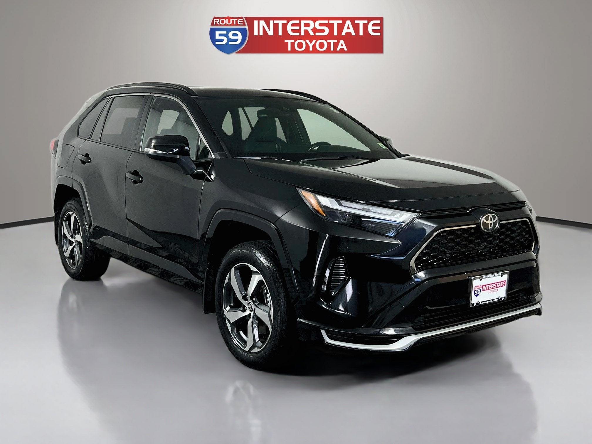 2025 Toyota RAV4 Plug-In Hybrid SE