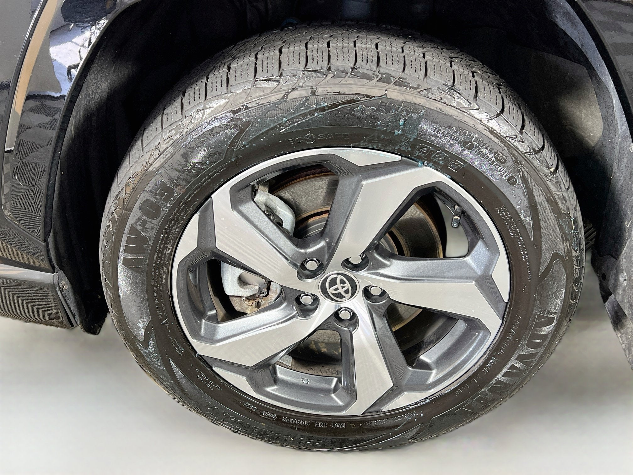 2025 Toyota RAV4 Plug-In Hybrid SE