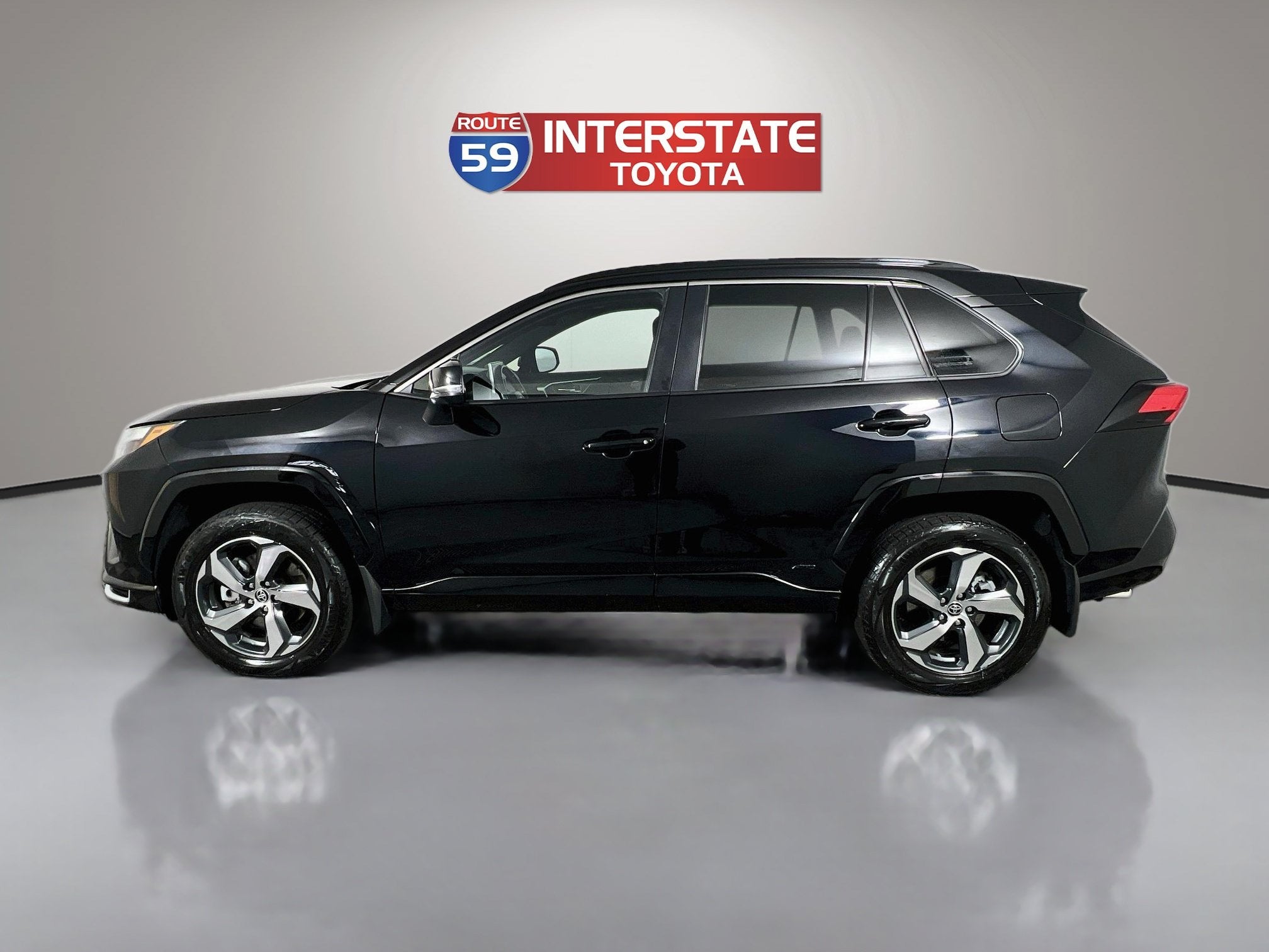 2025 Toyota RAV4 Plug-In Hybrid SE