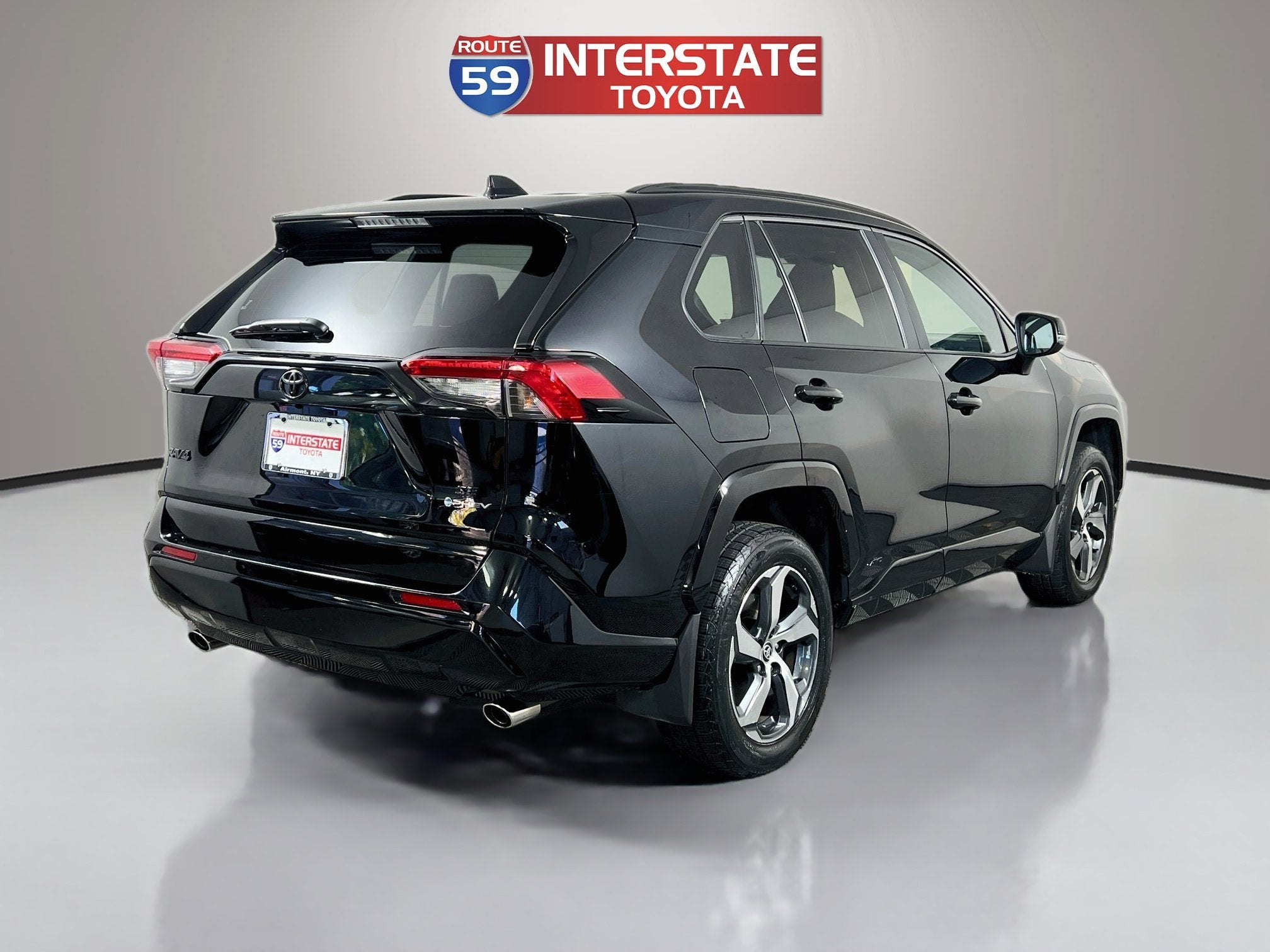 2025 Toyota RAV4 Plug-In Hybrid SE
