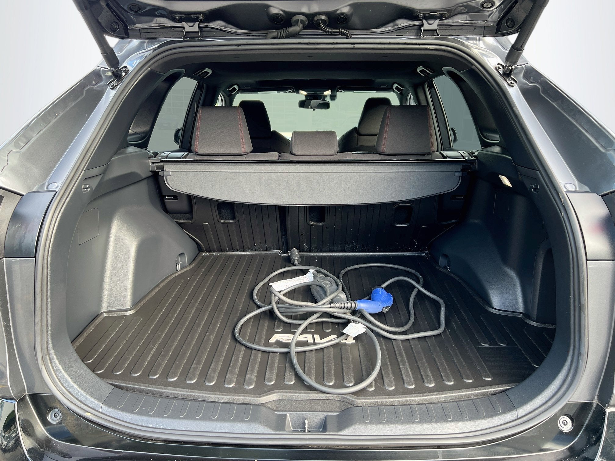 2024 Toyota RAV4 Prime SE