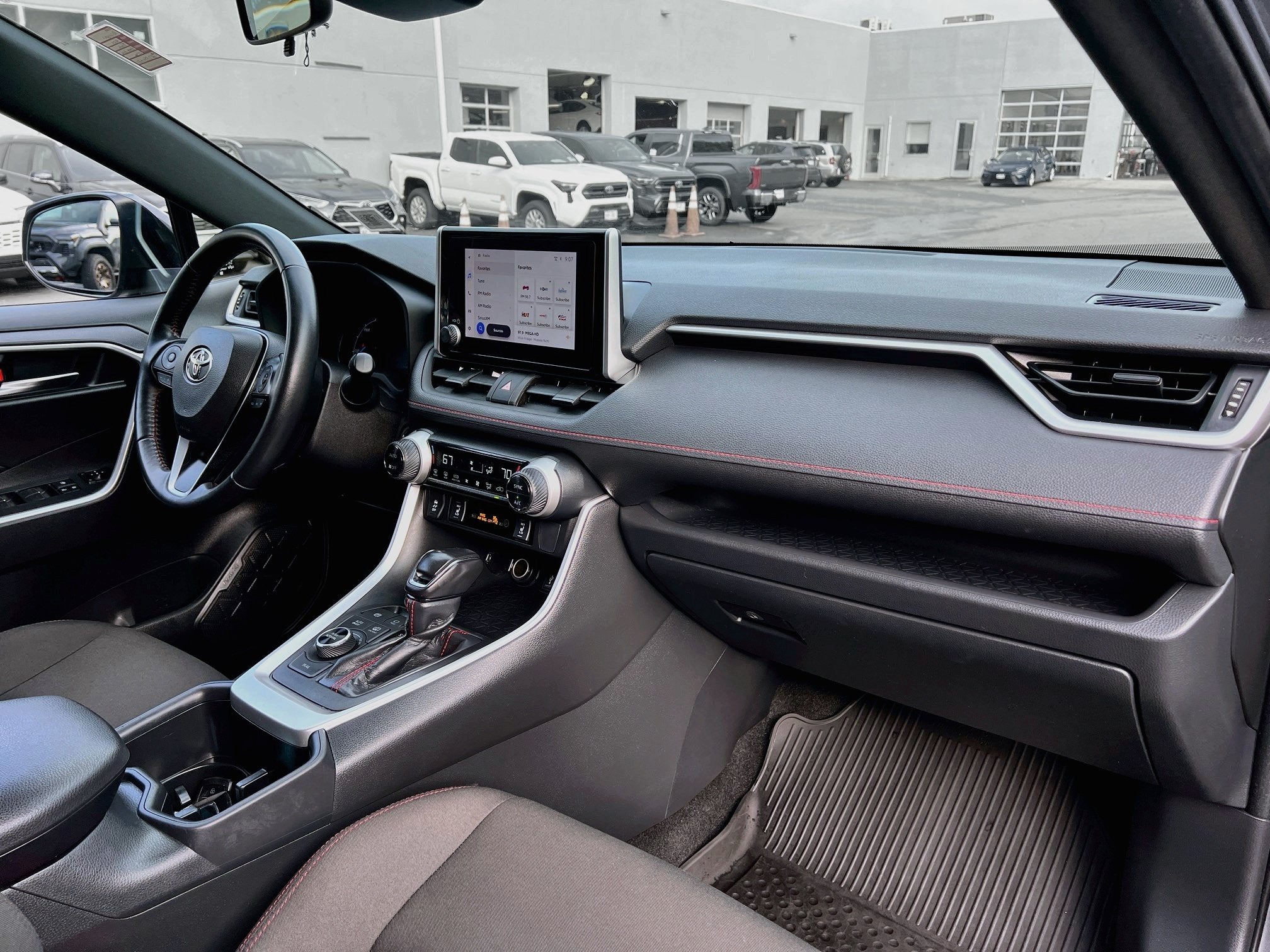 2024 Toyota RAV4 Prime SE