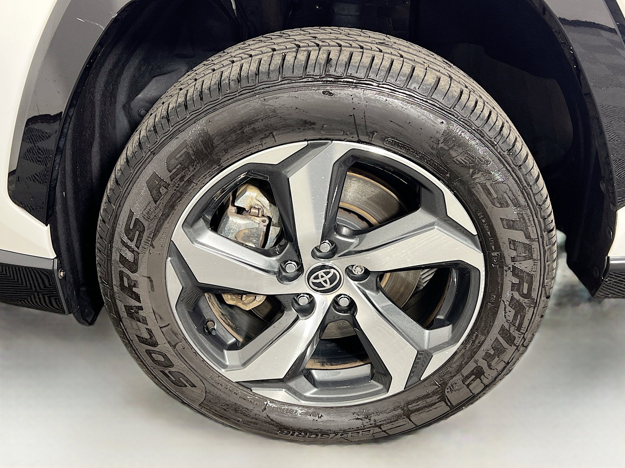 2024 Toyota RAV4 Prime SE