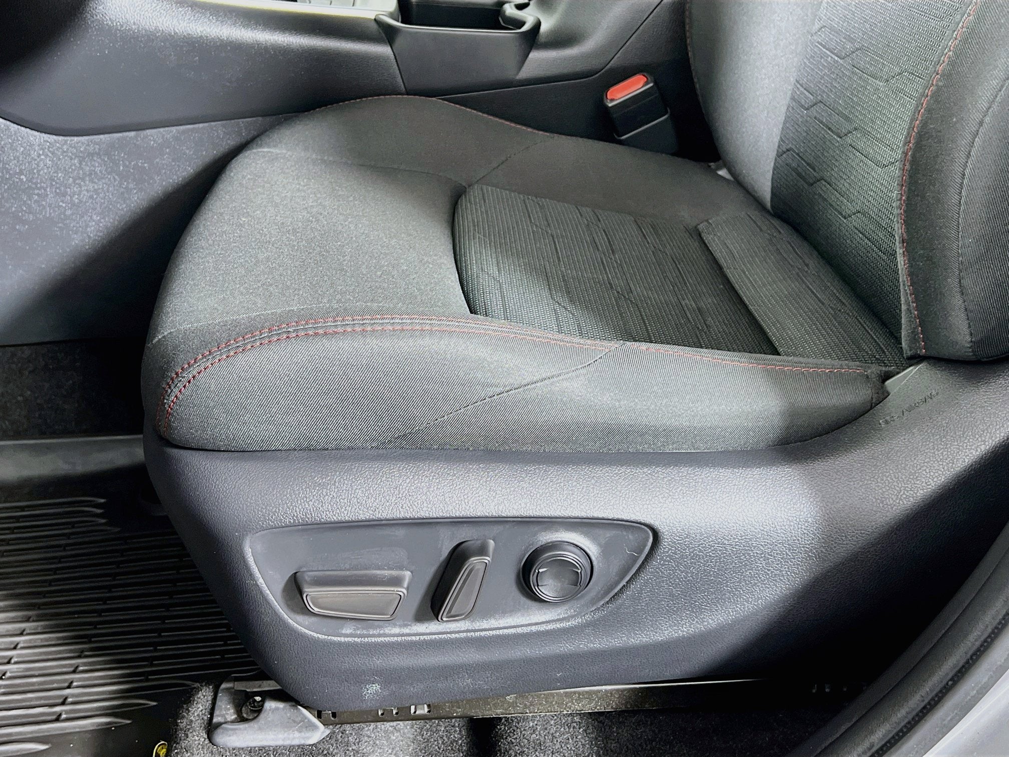 2024 Toyota RAV4 Prime SE