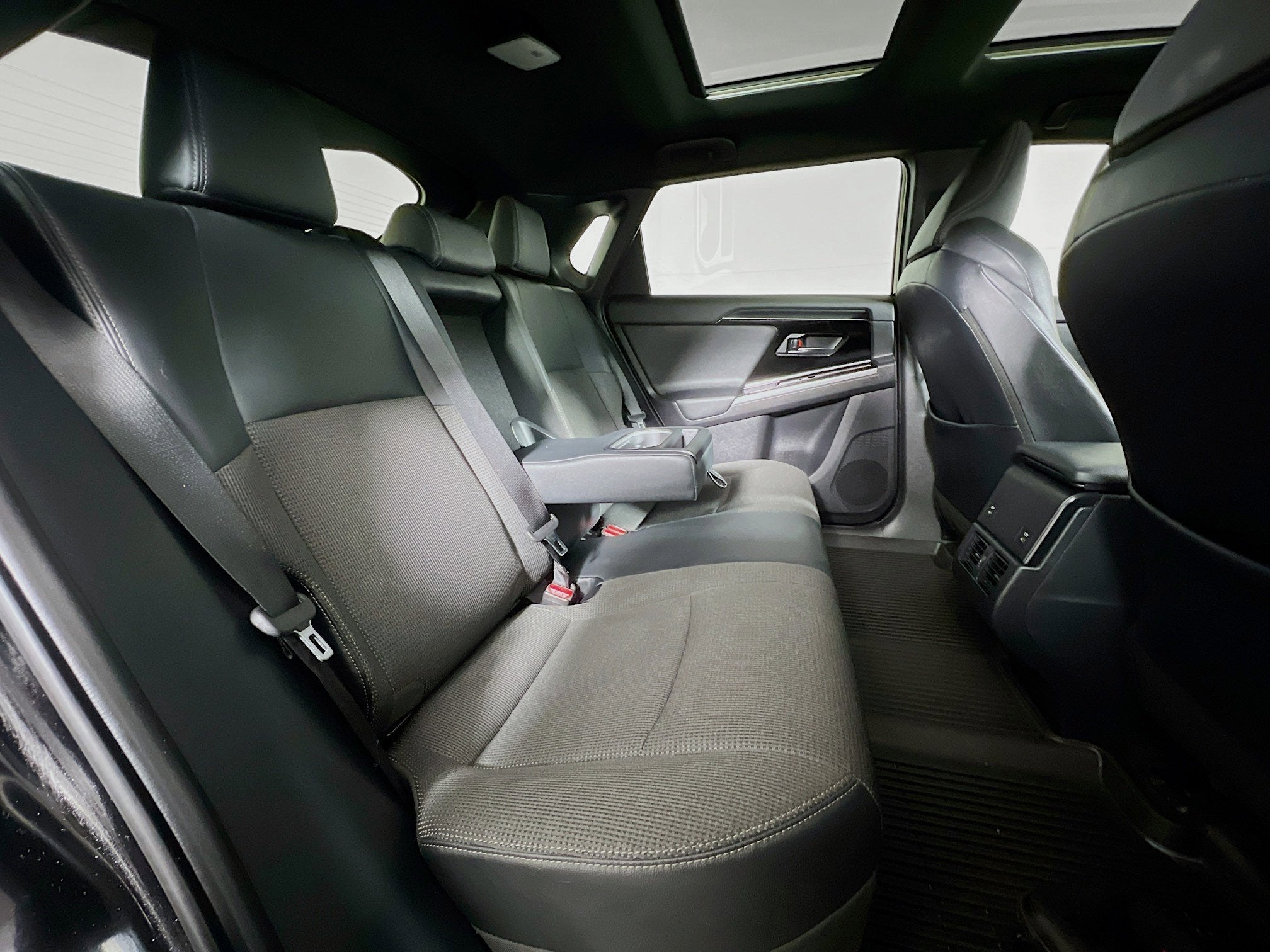 2024 Toyota bZ4X Base