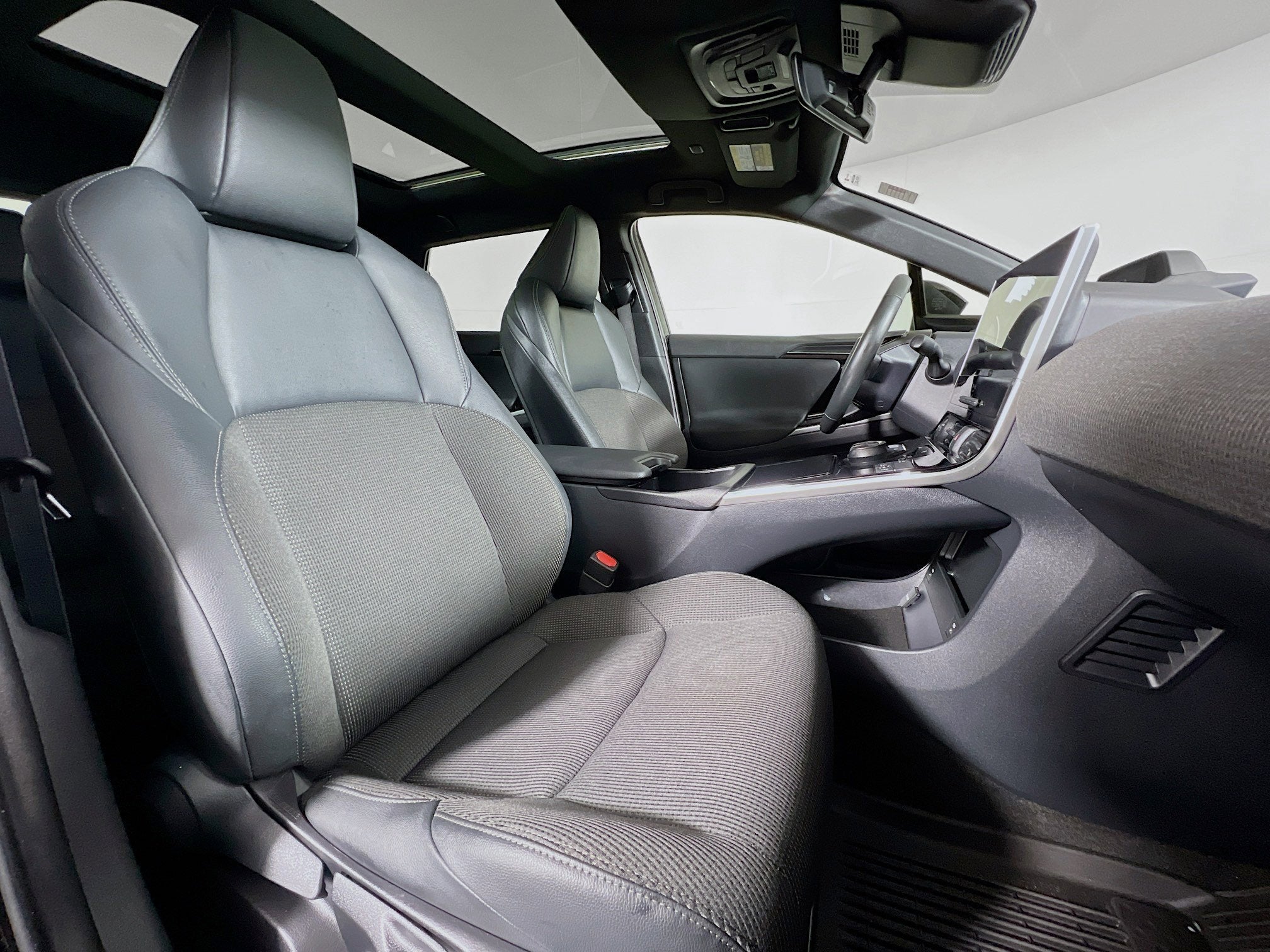 2024 Toyota bZ4X Base